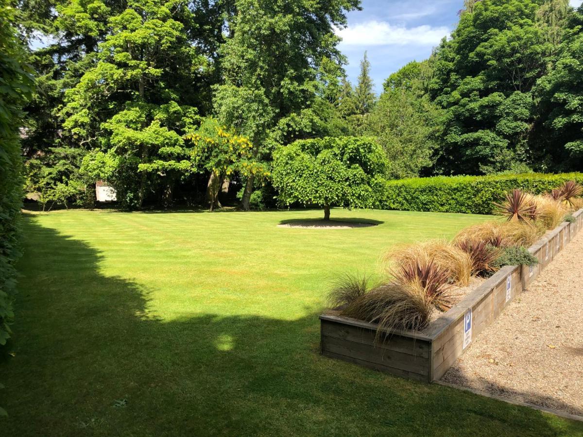 Rossal House Apartments, Inverness, Highlands 3*